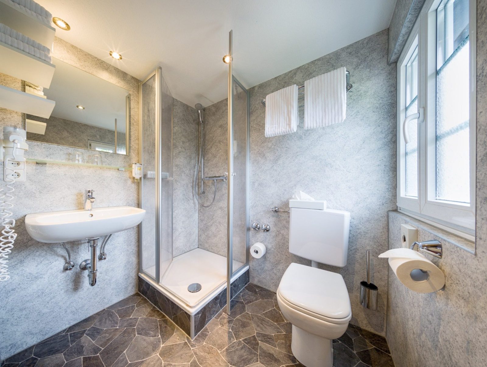 Löwen Doppelzimmer Bild 2